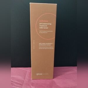 Glow Oasis Milkdew pH Balancing Moisture Milk Toner